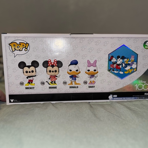 Disney 100 Funko pop - Picture 2 of 2